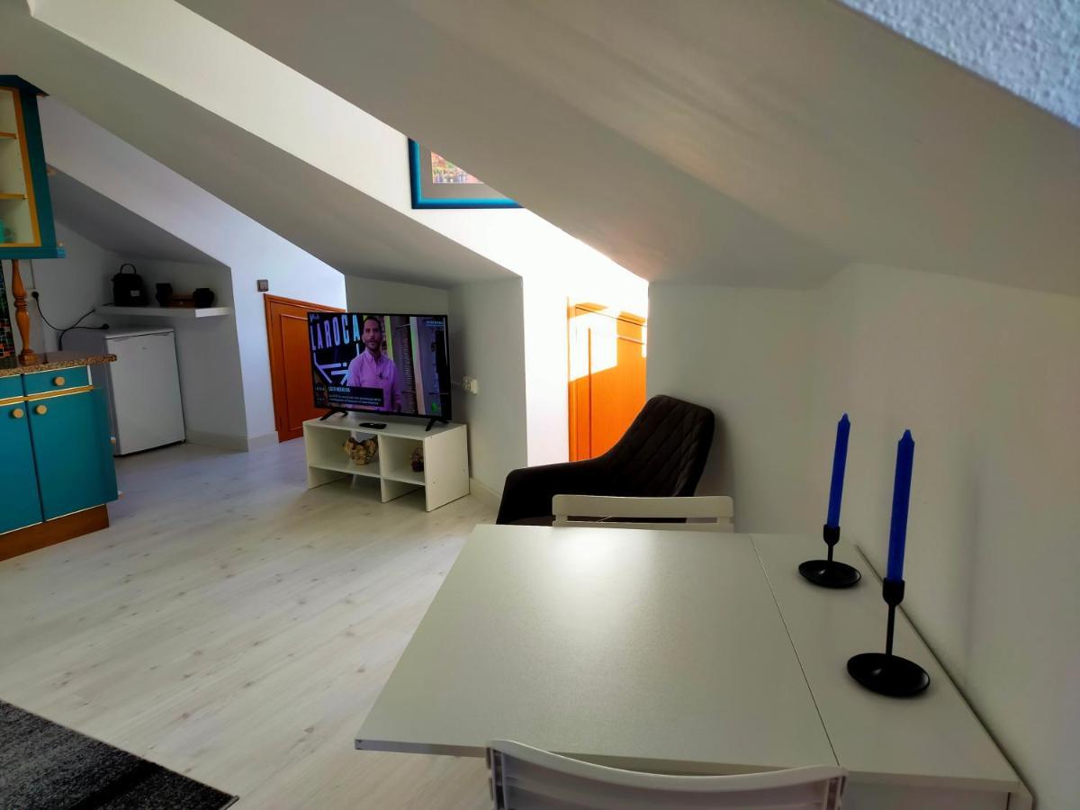 Apartamento En El Casco Antiguo De Ponferrada Exterior foto