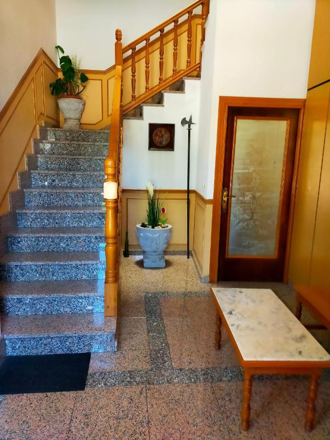 Apartamento En El Casco Antiguo De Ponferrada Exterior foto